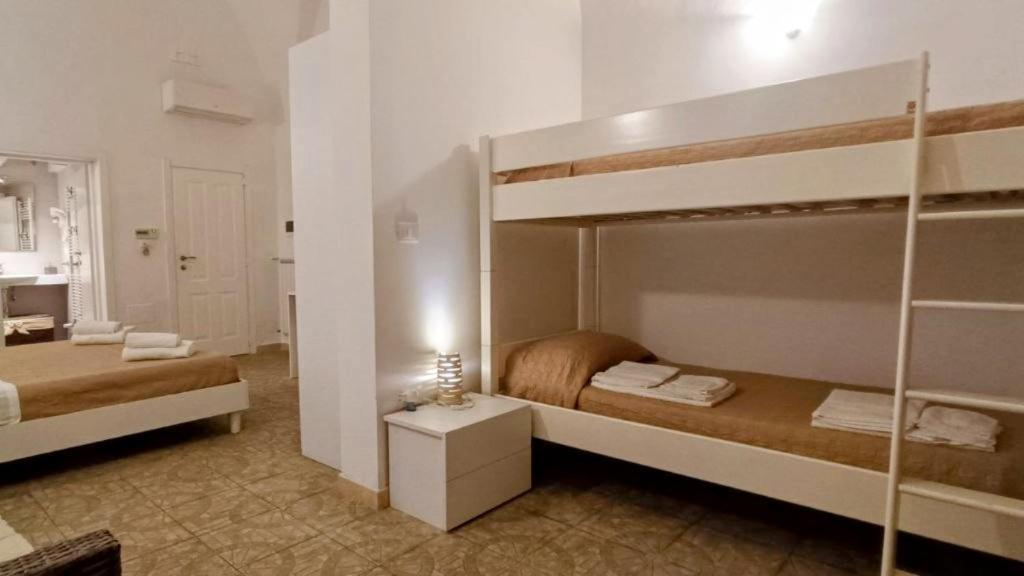 Palazzo Vaglio Bed & Breakfast Alliste Bagian luar foto