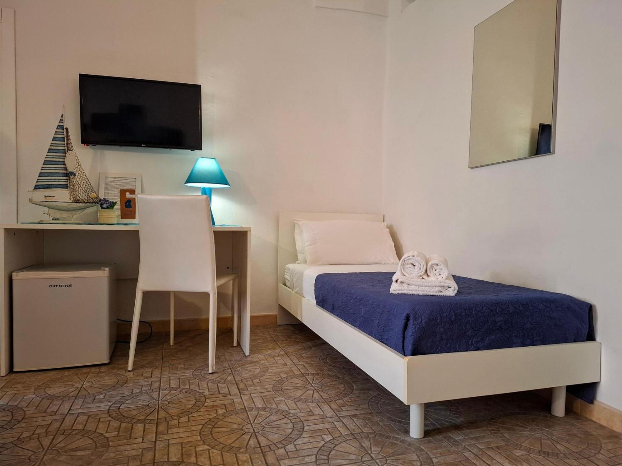 Palazzo Vaglio Bed & Breakfast Alliste Bagian luar foto