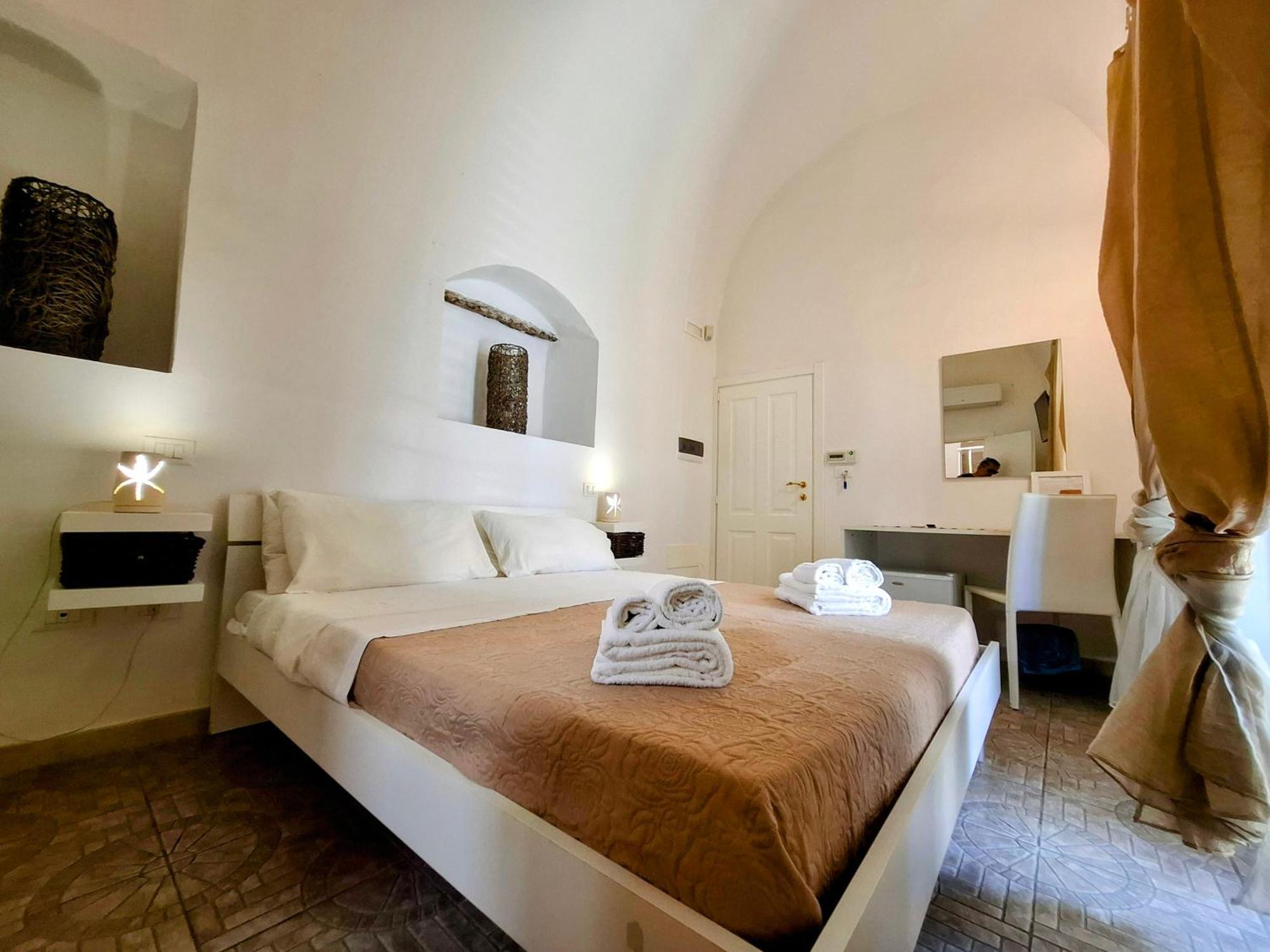 Palazzo Vaglio Bed & Breakfast Alliste Bagian luar foto